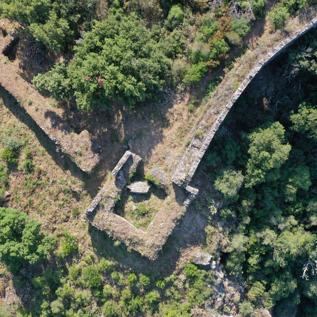 Les Cluses Château des Maures